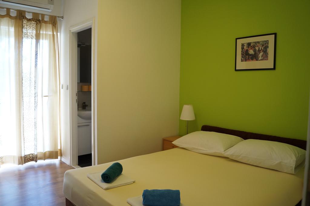 Apartments Mario With Private Parking Makarska Exterior photo