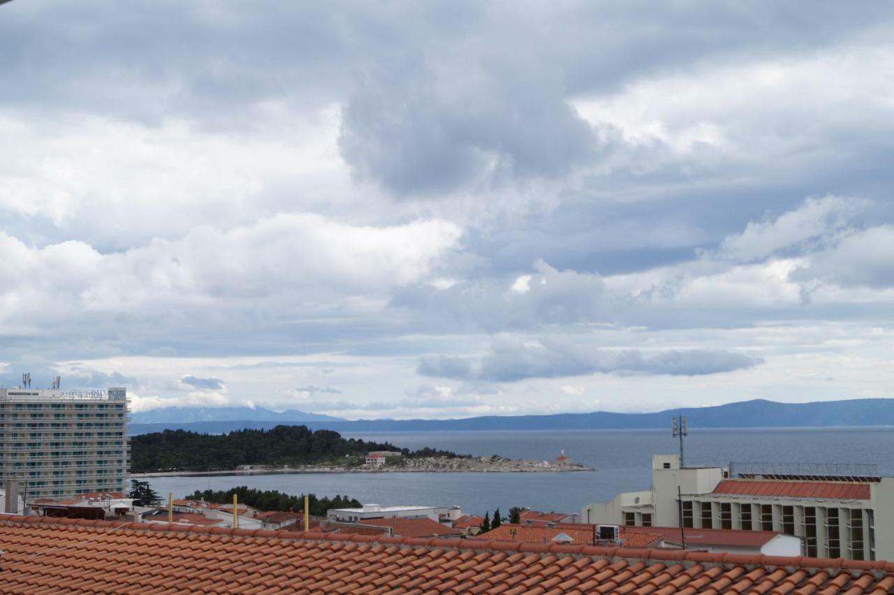 Apartments Mario With Private Parking Makarska Exterior photo